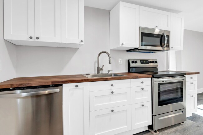 Cocina - 1050 Tilden St NW