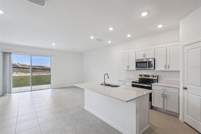 Foto del edificio - 7621 WATERSCAPE Dr