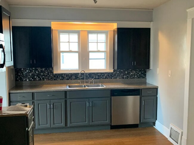 Foto del edificio - 331 Butler Rd NE