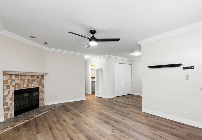 Building Photo - 4779 Seminole Dr