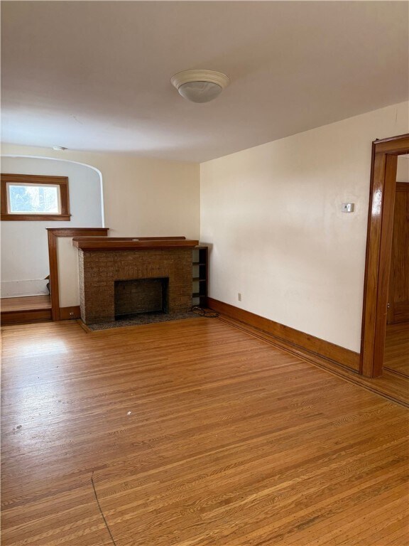 Foto del edificio - 229 Inglewood Dr