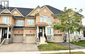 Building Photo - 4121 Hillsborough Cres