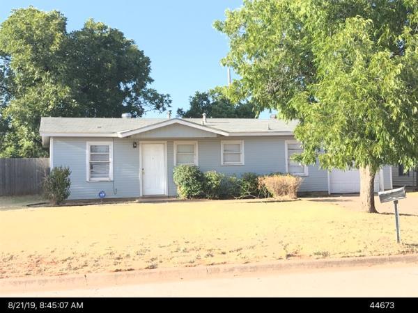 Primary Photo - 5457 Encino Rd