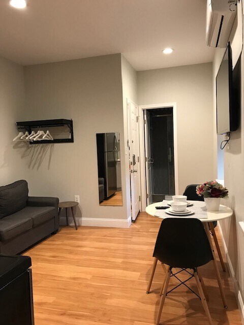 102 Kitchen, Living - 3505 Race St