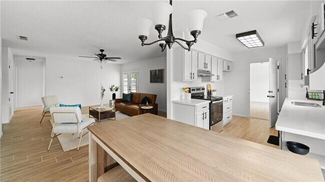 Building Photo - Ready for move in