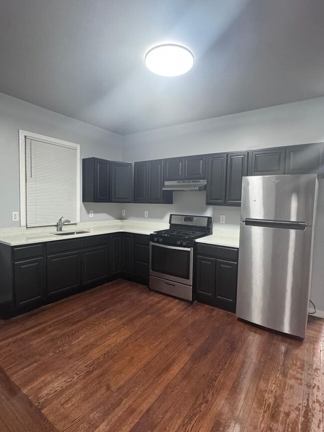 Building Photo - 85 Ward St