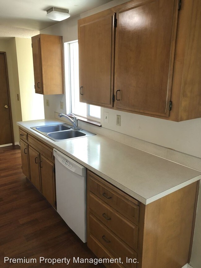 Foto del edificio - 2 br, 1 bath Apartment - 4796 Clarence Ct. SE