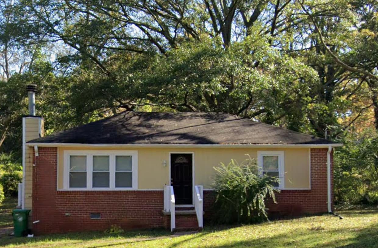 Photo - 1426 Joy Ln