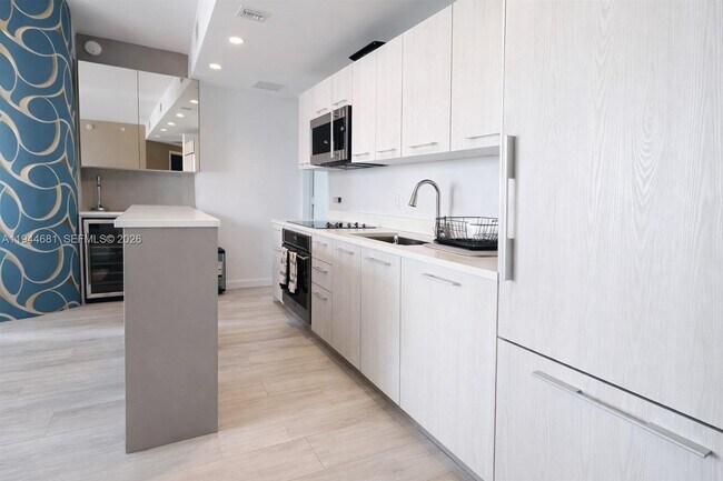 Foto del edificio - 45 SW 9th St