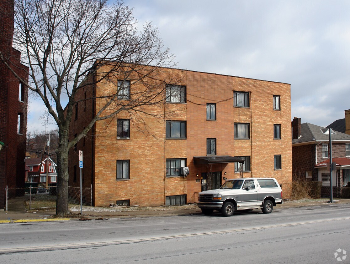 Foto del edificio - 3592 Brighton Rd