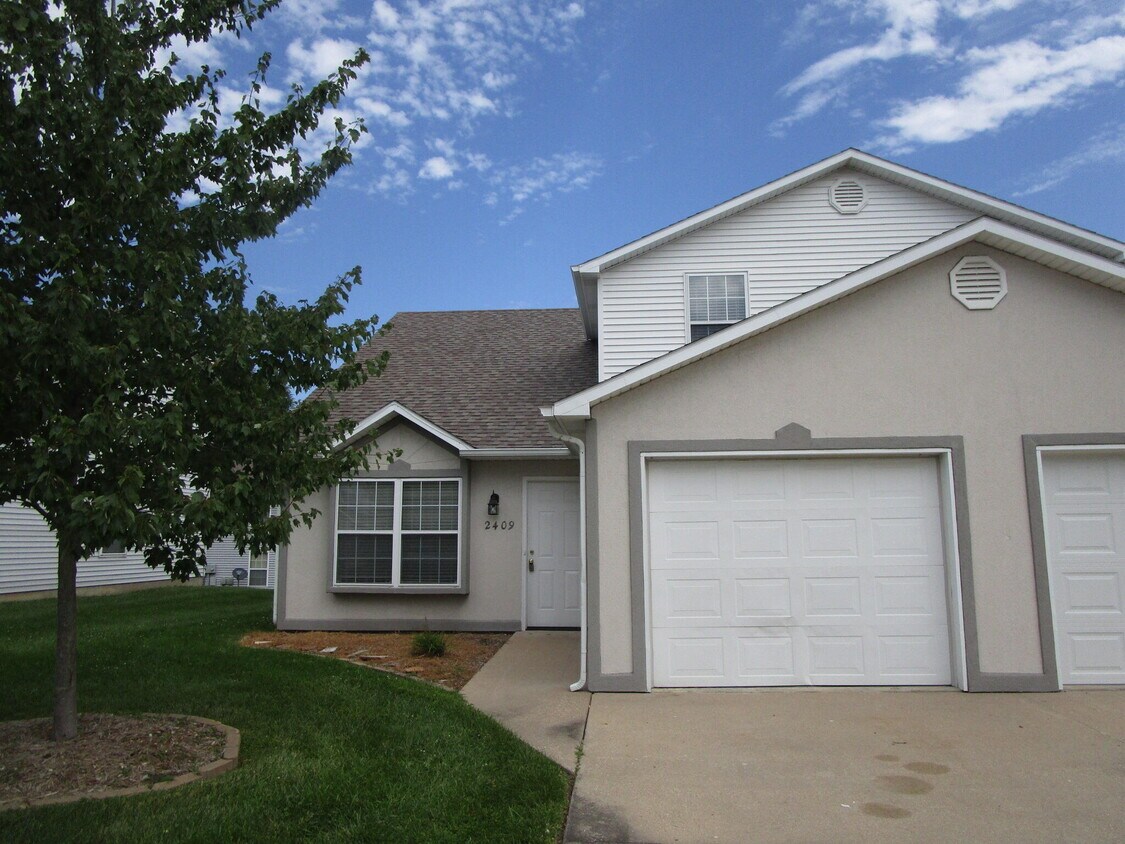 2409 Calder Ct, Columbia, MO 65201 Townhome Rentals in Columbia MO