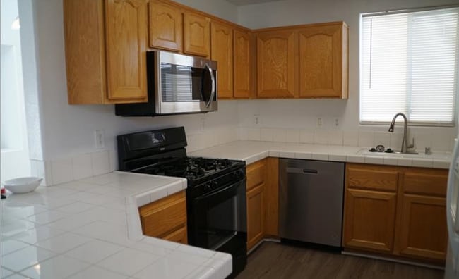 Foto del edificio - 7353 Catmint St