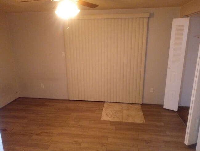 Dormitorio - 6816 SW 4th Pl