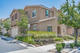 Building Photo - 27470 Poppy Ct