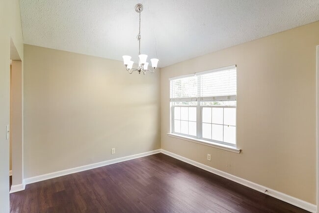 Building Photo - 7128 Legacy Dr