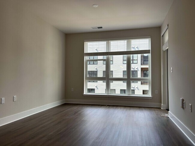 Interior Photo - The Rae