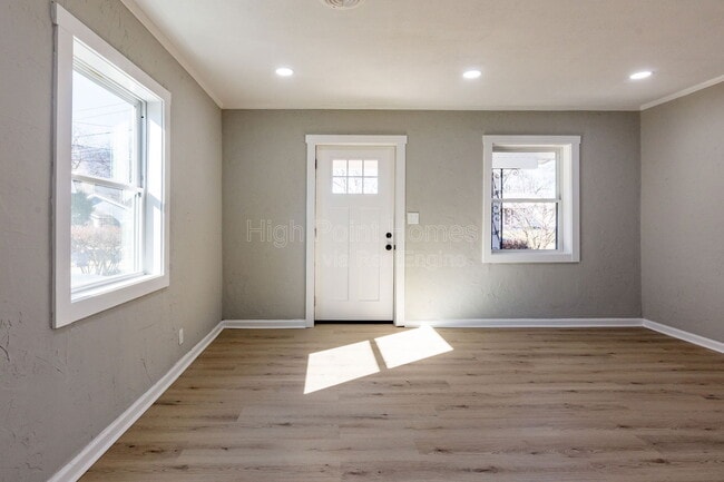 Building Photo - 3312 Tarlton Ave