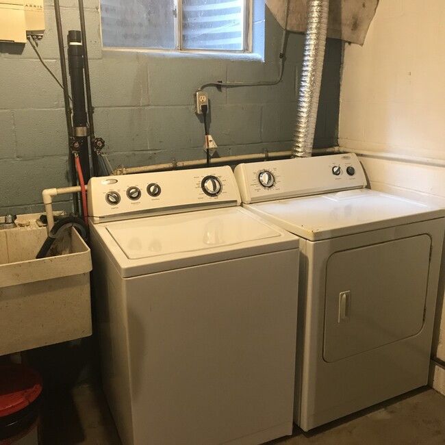 Washer and dryer - 1443 Maple Dr