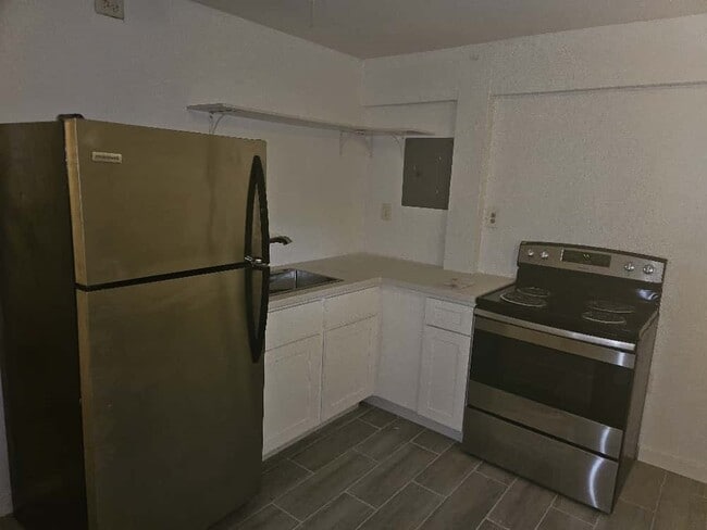 Building Photo - 1629 1st St