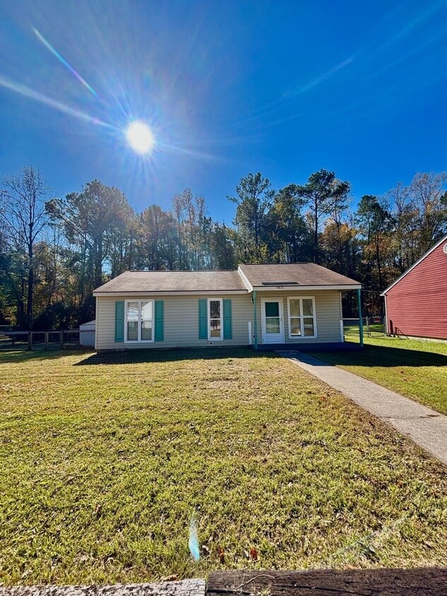 Foto principal - Newly Updated 2 bedroom Home