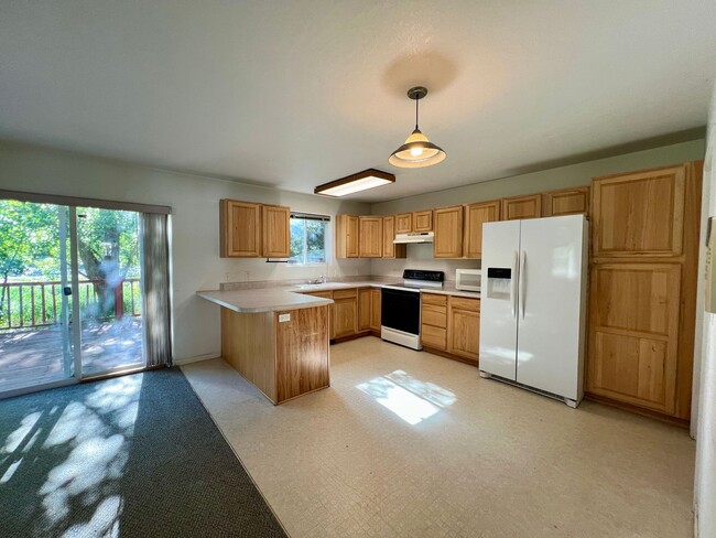 Building Photo - Townhome for Rent in New Castle