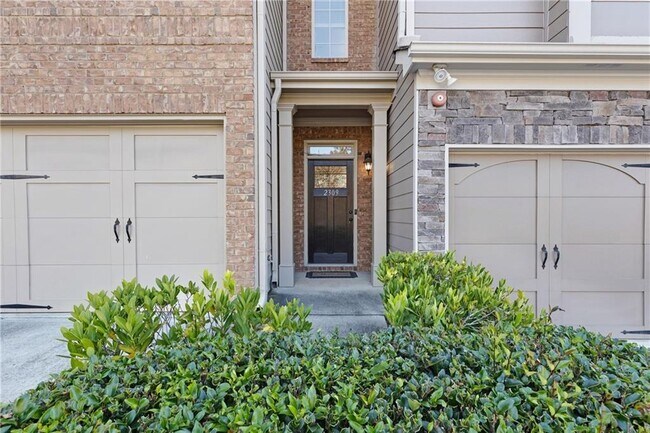 Foto del edificio - 2309 Oakton Pl