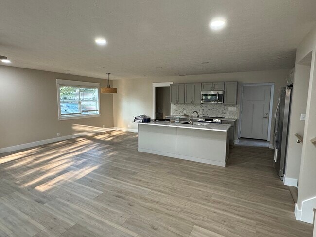 Foto del edificio - 1848 Garden St