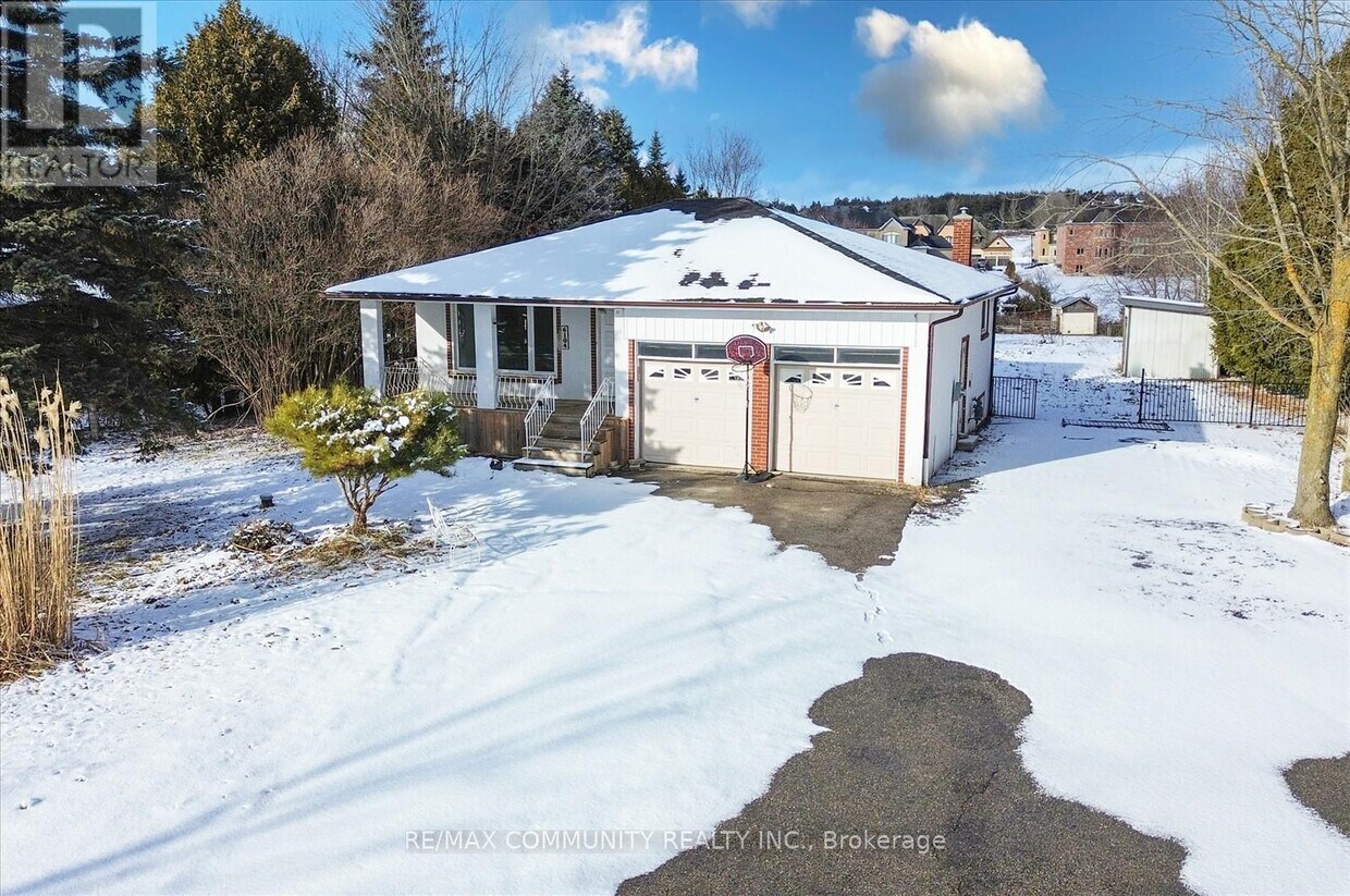 Primary Photo - 6104 Bloomington Rd