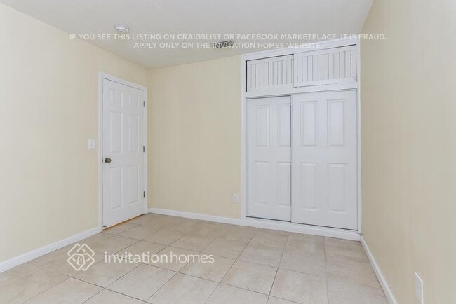 Building Photo - 3111 NE 9th Ave