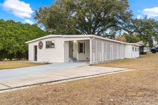 Foto del edificio - 2BR/2BA Manufactured Home in The Villages