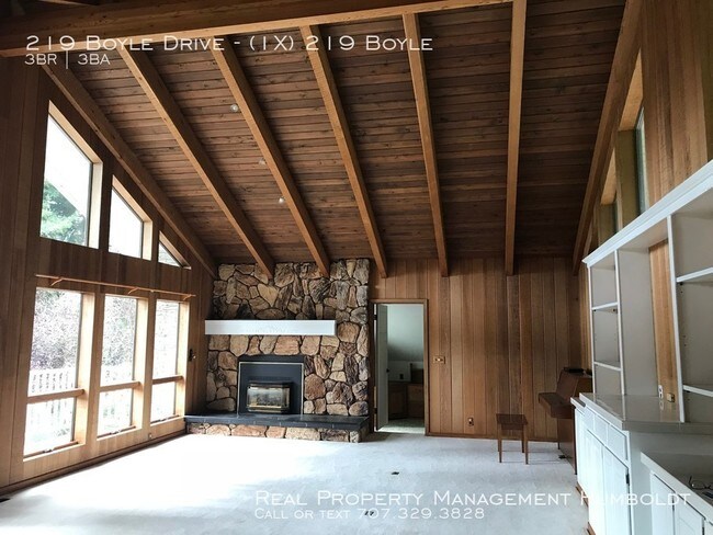Building Photo - 219 Boyle Dr