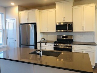 Foto del edificio - 917 Magnolia Ln