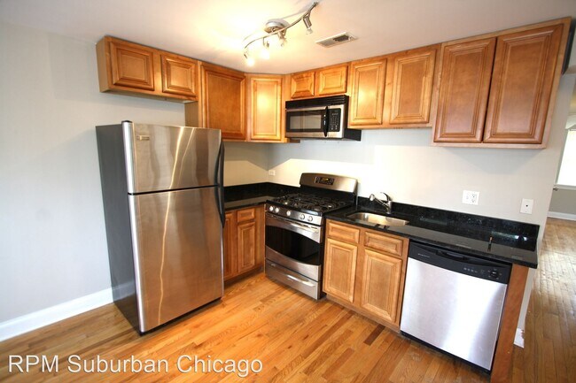 Building Photo - 2 br, 2 bath House - 1343 W Winona St. Uni...