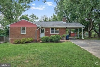 Building Photo - 2703 Dawn Dr