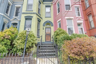 Building Photo - 321 F St NE