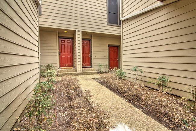 Building Photo - 5100 Verde Valley Ln