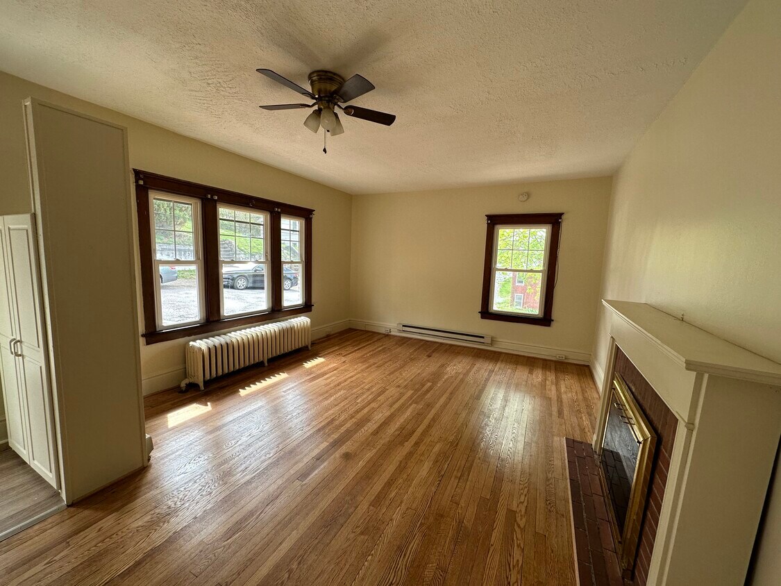 Primary Photo - Newly renovated 2 Bedroom Apartment.