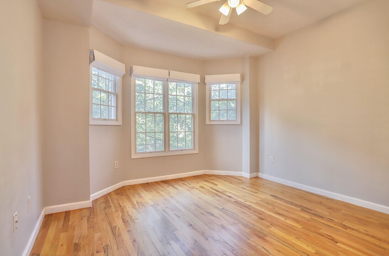 Foto principal - 205-207 Madison St