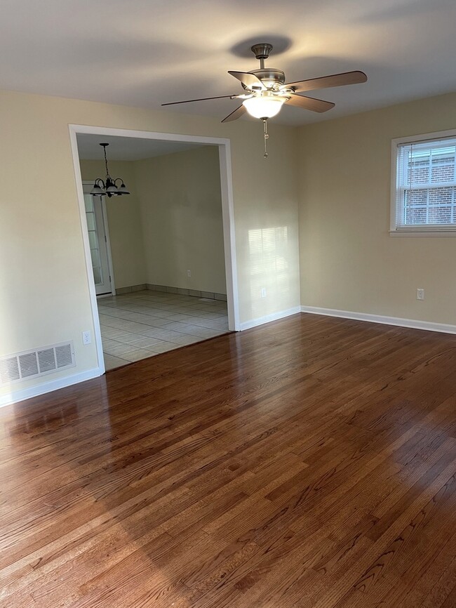 Foto del edificio - 406 Bryan St