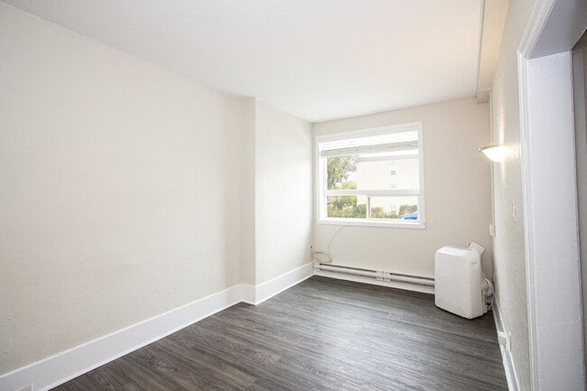 Building Photo - 309 Enfield Apartment