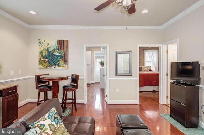 Kitchen/Main room - 646 Irving St NW