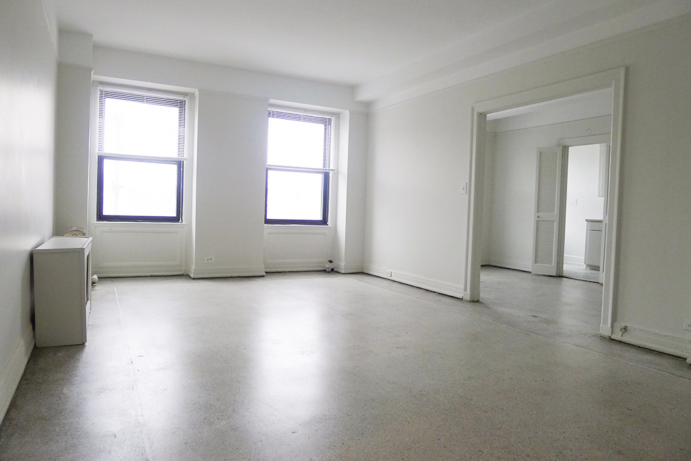 Primary Photo - 1302 E Jefferson Ave