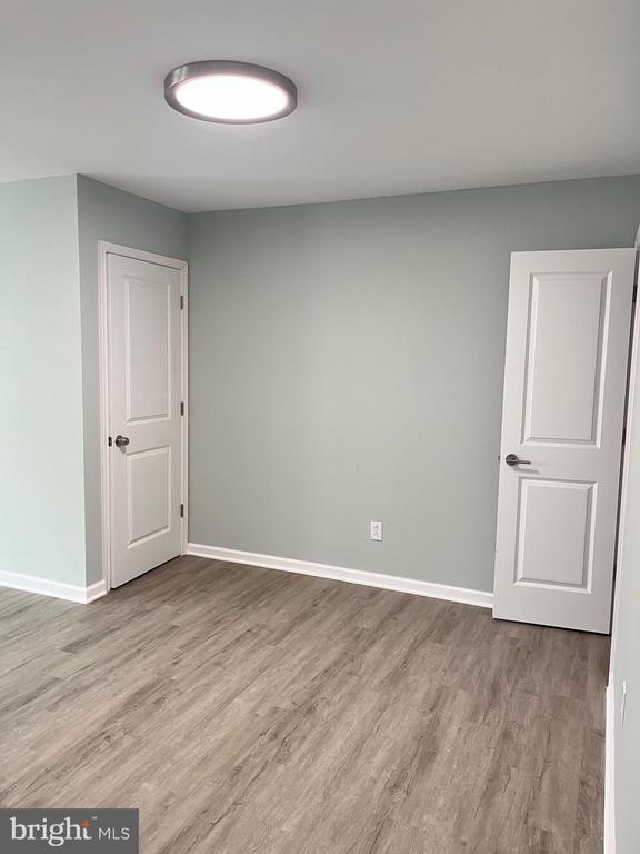 Foto del edificio - 8720 Cottage St