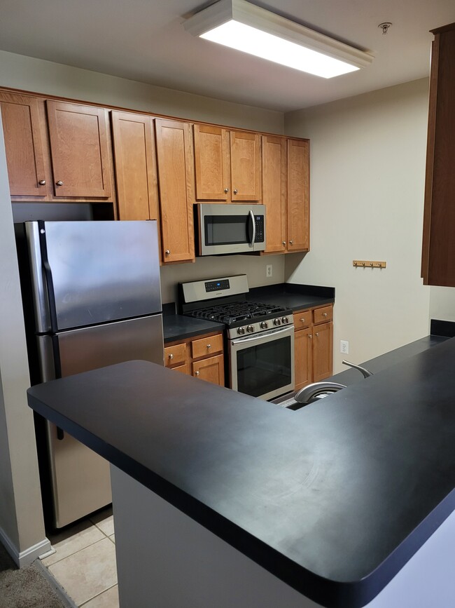 Foto del edificio - 4854 Eisenhower Ave