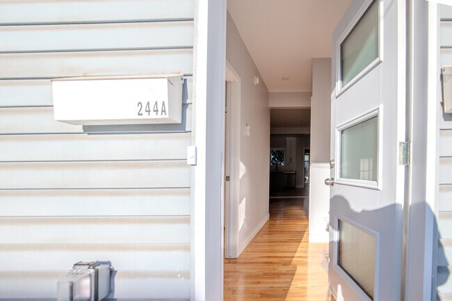 Building Photo - Newly renovated 2-bedroom apartment in Hull