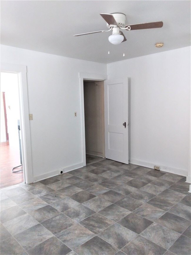 Foto del edificio - 3 br, 1 bath House - 555 DONEGAL SPRINGS ROAD