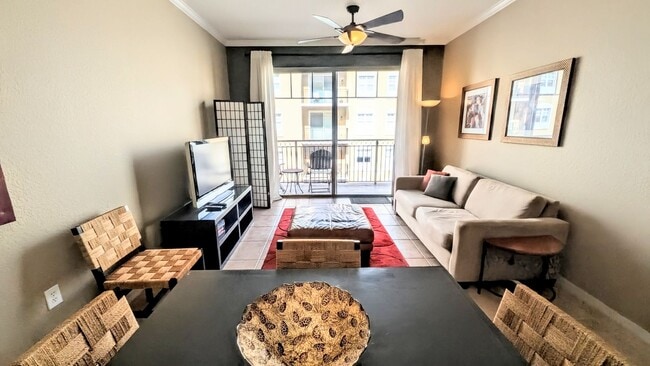 Building Photo - ANNUAL downtown Sarasota in luxury condominium!