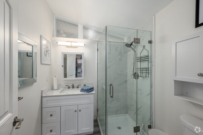 6681 La Jolla Dr - 1 habitación, 1 baño - 450 pies cuadrados - Baño principal - 6679-6681 La Jolla Dr