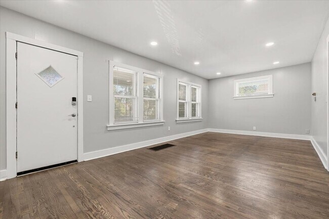 Foto del edificio - 6031 Pine St