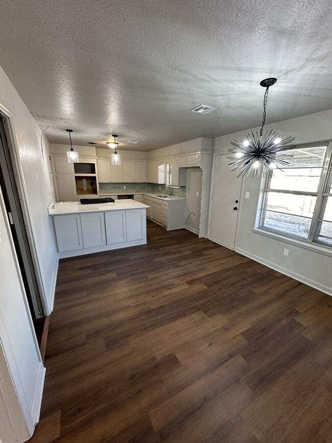 Foto del edificio - 1421 SW 52nd St